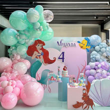 Afbeelding in Gallery-weergave laden, Gepersonaliseerde grote Ariel cut-out foamboard