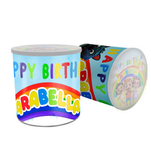 Afbeelding in Gallery-weergave laden, Gepersonaliseerde CoComelon Pringles