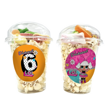 Afbeelding in Gallery-weergave laden, Gepersonaliseerde LOL Surprise snoep en popcorn bekers