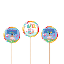 Afbeelding in Gallery-weergave laden, Gepersonaliseerde Peppa Pig ronde regenboog lollies