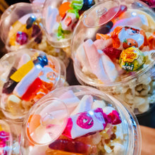 Afbeelding in Gallery-weergave laden, Gepersonaliseerde DIY teddybeer roze snoep en popcorn bekers