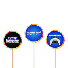 Afbeelding in Gallery-weergave laden, Gepersonaliseerde PlayStation ronde regenboog lollies
