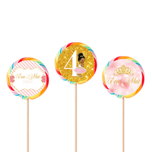 Afbeelding in Gallery-weergave laden, Gepersonaliseerde Prinses ronde regenboog lollies
